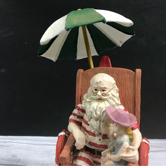 Lifeguard Christmas Santa Statuette by Beachcombers 1996 - Picture 3 of 12